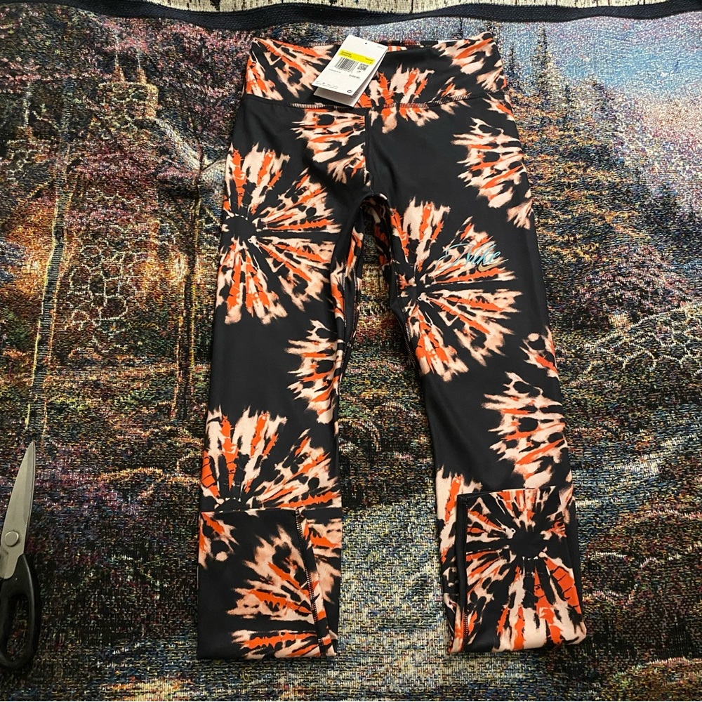 Nike One Luxe Resort Women's Mid-Rise 7/8 Leggings Size Small
